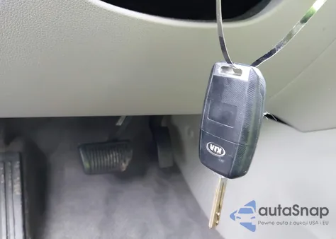 2016 Kia Sedona Lx из США, поврежденный, VIN KNDMB5C11G6188094